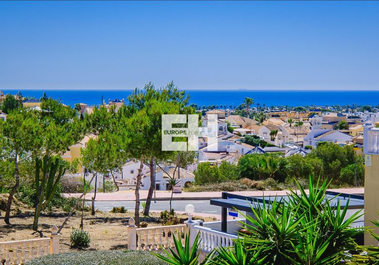 Herverkoop - town house - Orihuela Costa - Las Filipinas