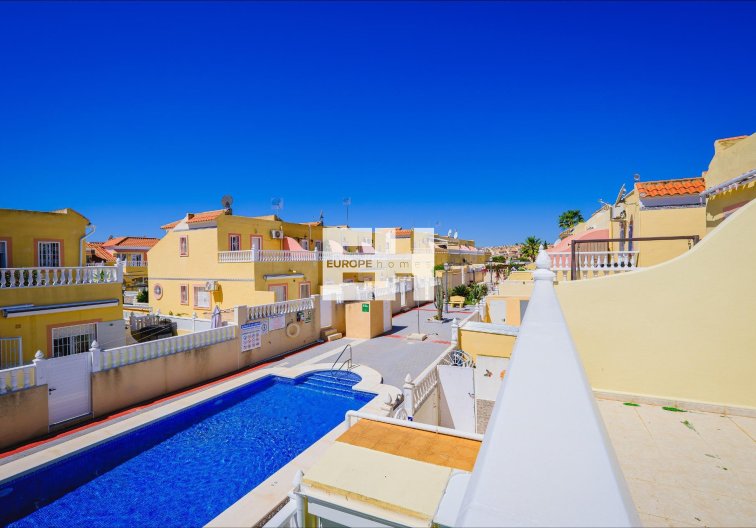 Herverkoop - town house - Orihuela Costa - Las Filipinas