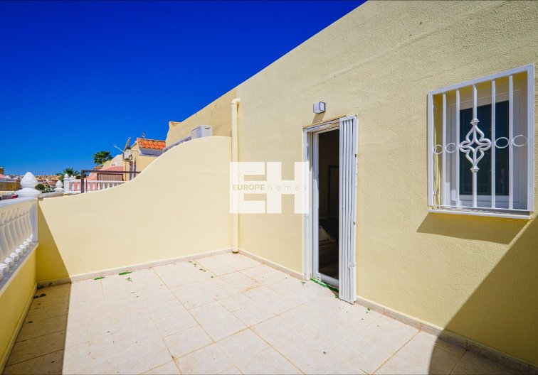 Herverkoop - town house - Orihuela Costa - Las Filipinas