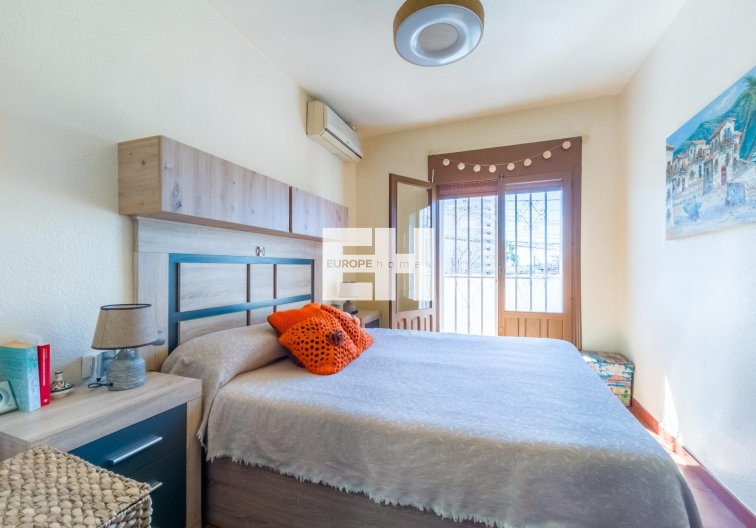 Segunda mano - town house - Torrevieja - Nueva Torrevieja