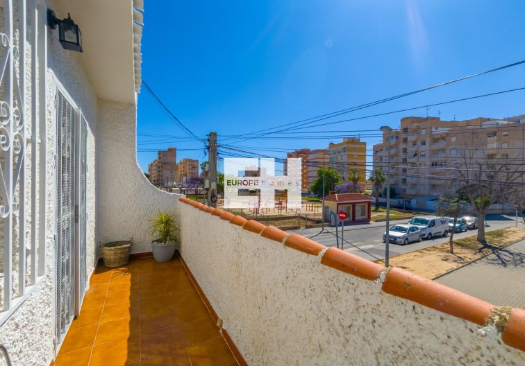 Segunda mano - town house - Torrevieja - Nueva Torrevieja
