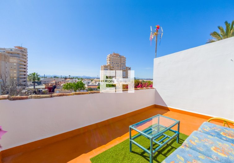 Segunda mano - town house - Torrevieja - Nueva Torrevieja