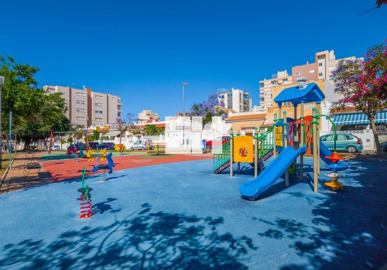 Segunda mano - town house - Torrevieja - Nueva Torrevieja