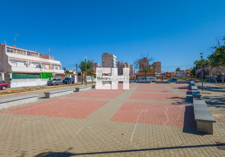 Segunda mano - town house - Torrevieja - Nueva Torrevieja