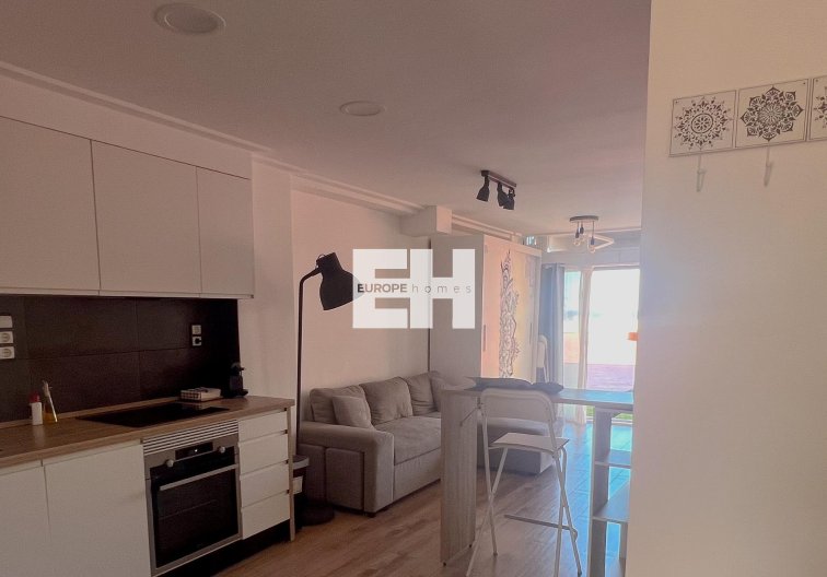 Resale - Apartment - Torrevieja - La Veleta