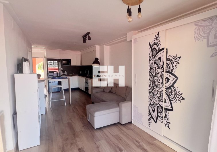 Resale - Apartment - Torrevieja - La Veleta