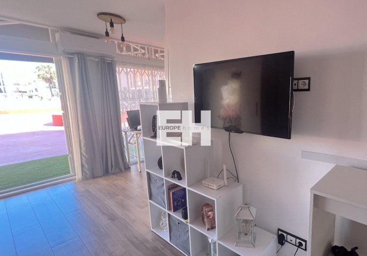 Resale - Apartment - Torrevieja - La Veleta
