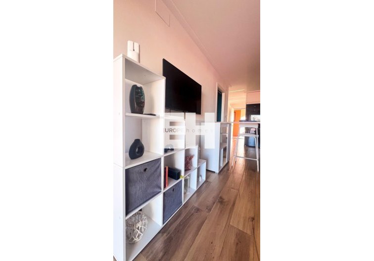 Resale - Apartment - Torrevieja - La Veleta