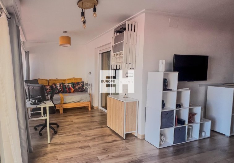 Resale - Apartment - Torrevieja - La Veleta