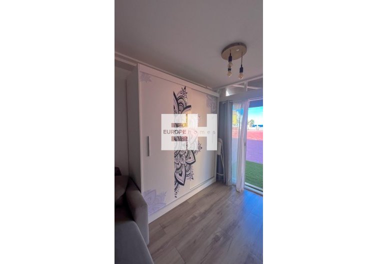 Resale - Apartment - Torrevieja - La Veleta