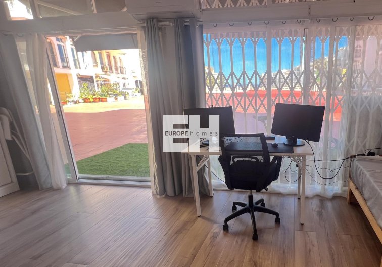 Resale - Apartment - Torrevieja - La Veleta