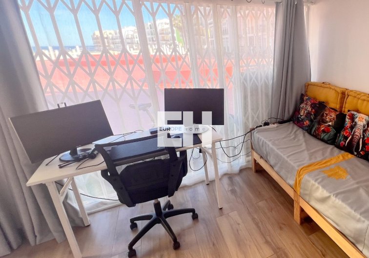 Resale - Apartment - Torrevieja - La Veleta