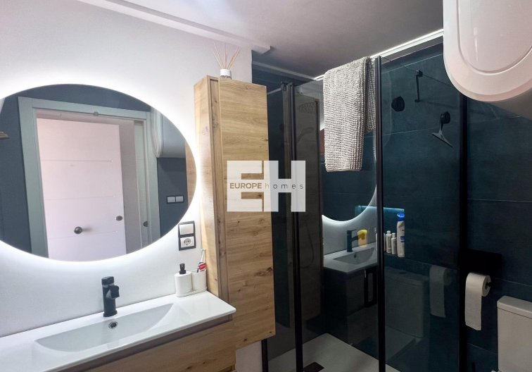 Resale - Apartment - Torrevieja - La Veleta