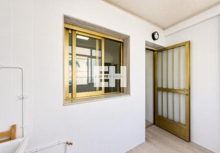 Revente - Appartement - Torrevieja - Acequion