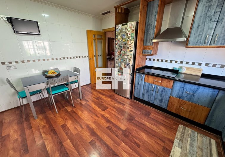 Wiederverkauf - villa - Torrevieja - Zona Los Frutales