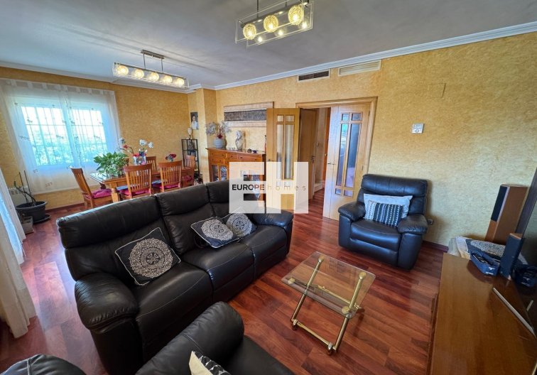 Wiederverkauf - villa - Torrevieja - Zona Los Frutales