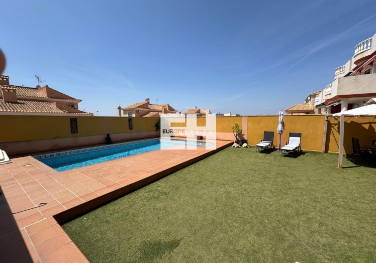 Wiederverkauf - villa - Torrevieja - Zona Los Frutales