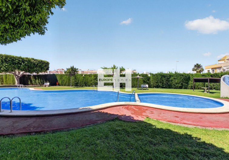 Wiederverkauf - Wohnung - Torrevieja - El Limonar