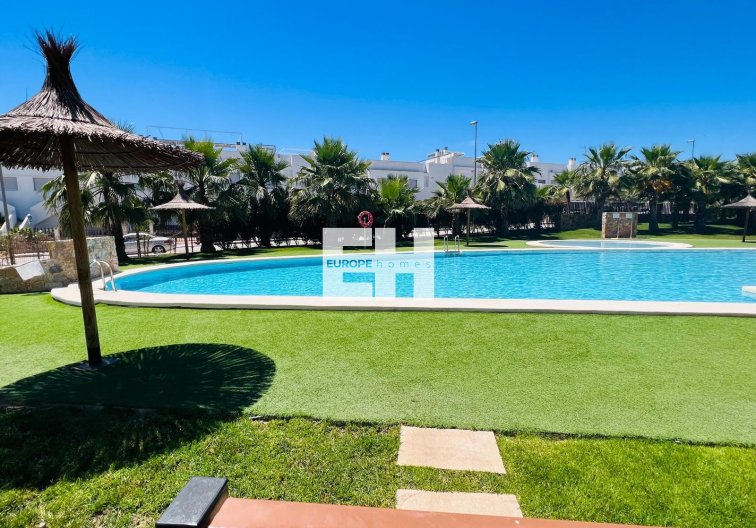 Segunda mano - Apartamento  - Vistabella Golf Entre Naranjos - Inland
