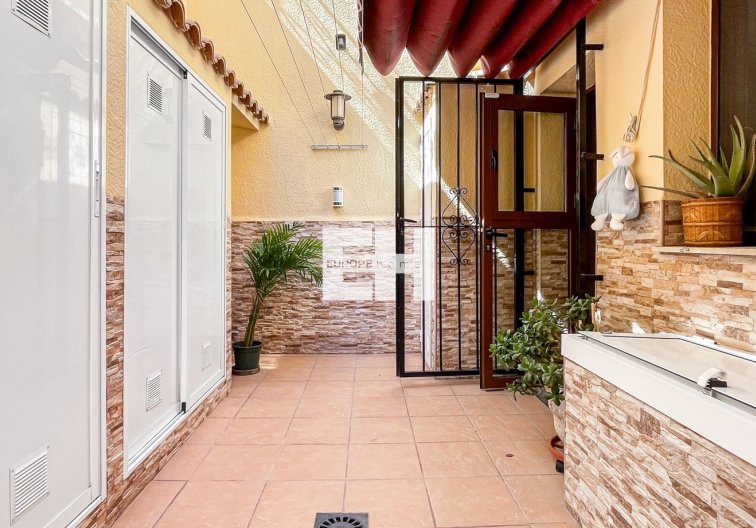 Resale - town house - Torrevieja - Costa Blanca