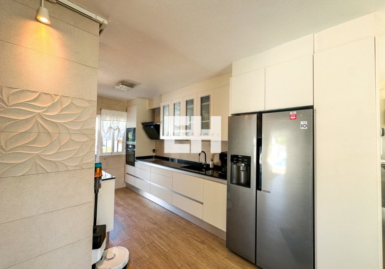 Resale - town house - Torrevieja - Costa Blanca