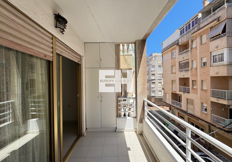 Wiederverkauf - Wohnung - Torrevieja - Centro