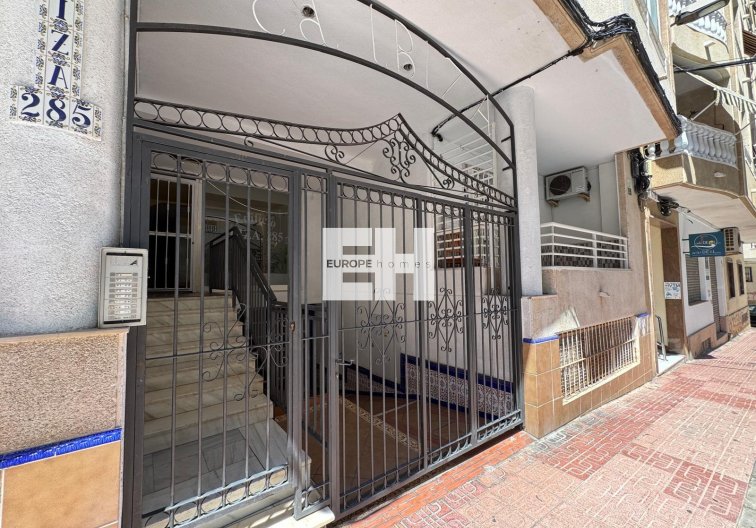Wiederverkauf - Wohnung - Torrevieja - Centro