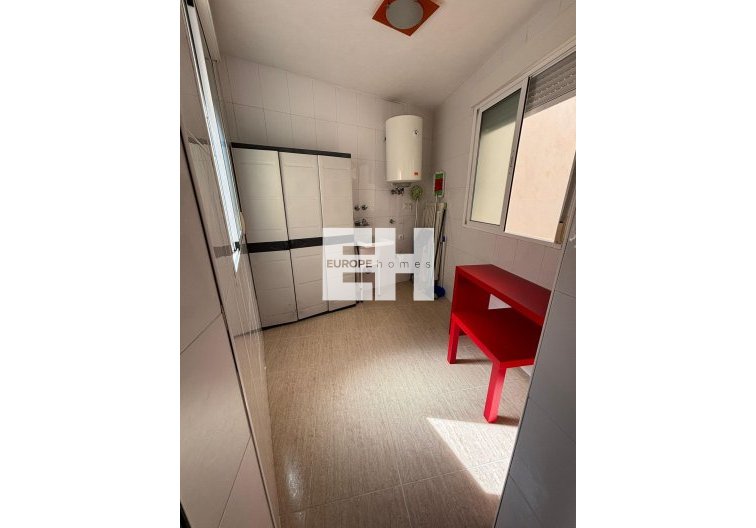 Segunda mano - Apartamento  - Torrevieja - Centro