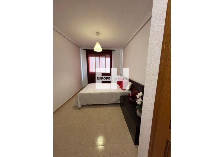 Segunda mano - Apartamento  - Torrevieja - Centro