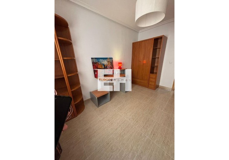 Segunda mano - Apartamento  - Torrevieja - Centro