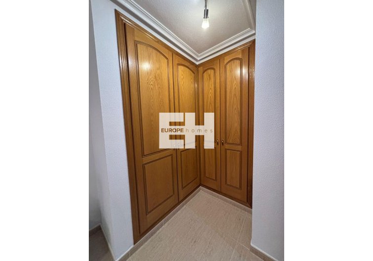 Segunda mano - Apartamento  - Torrevieja - Centro