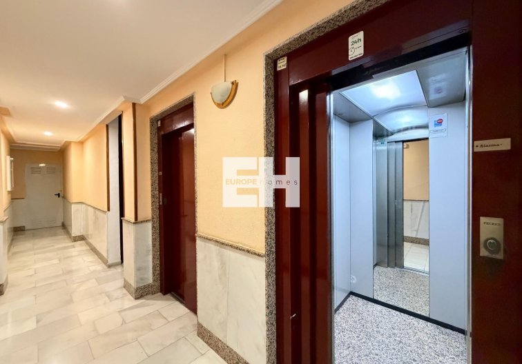 Wiederverkauf - Wohnung - Torrevieja - Playa del Cura