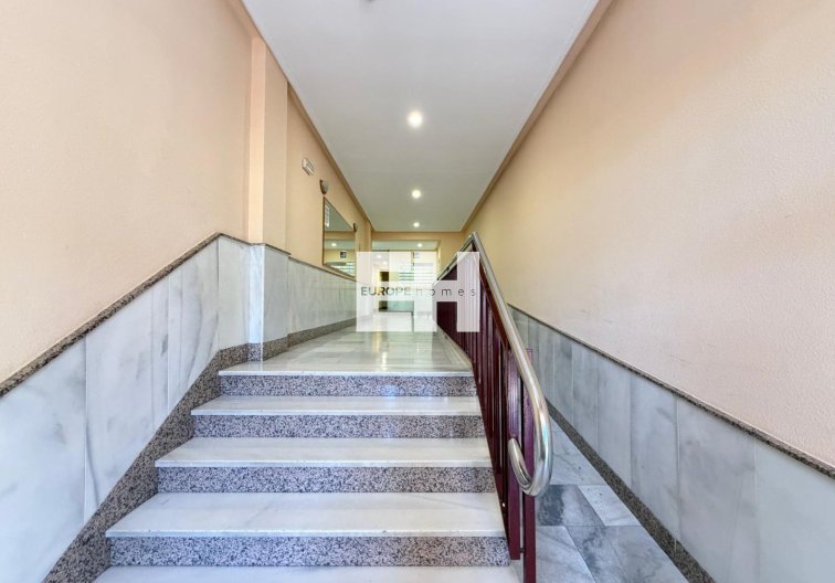 Wiederverkauf - Wohnung - Torrevieja - Playa del Cura