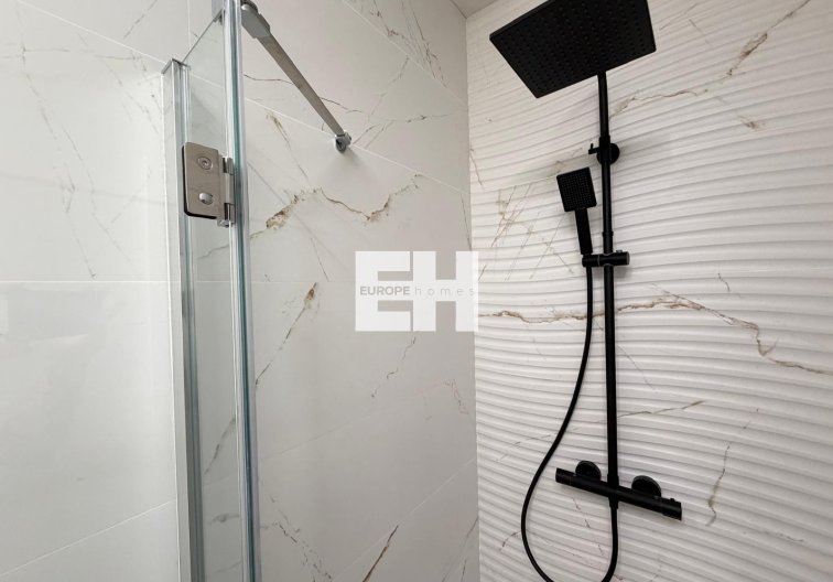 Resale - Apartment - Torrevieja