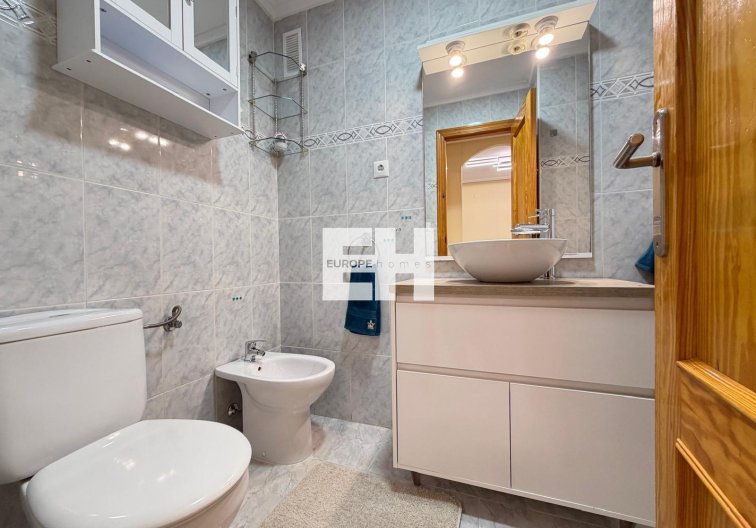 Wiederverkauf - Wohnung - Torrevieja - Playa del Cura