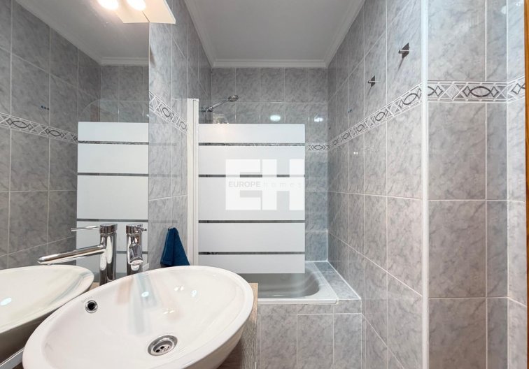 Wiederverkauf - Wohnung - Torrevieja - Playa del Cura