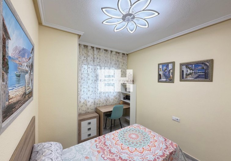 Wiederverkauf - Wohnung - Torrevieja - Playa del Cura