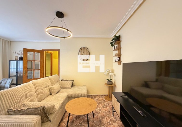 Resale - Apartment - Torrevieja - Playa de los Locos