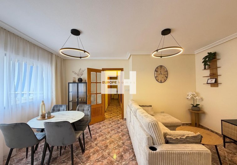 Resale - Apartment - Torrevieja - Playa de los Locos