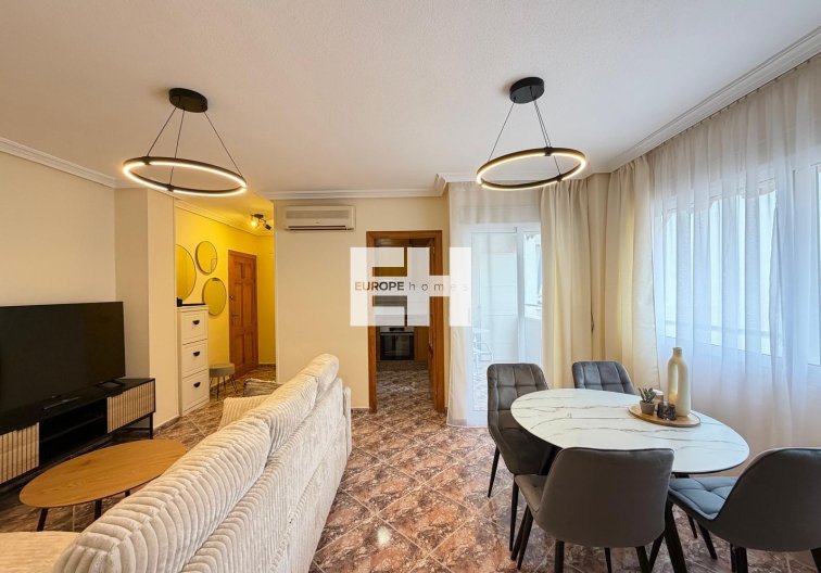 Resale - Apartment - Torrevieja - Playa de los Locos