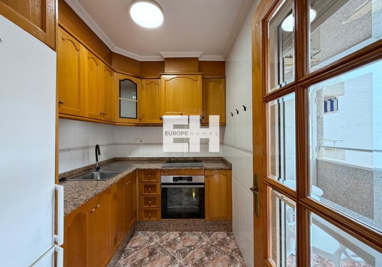 Resale - Apartment - Torrevieja - Playa de los Locos