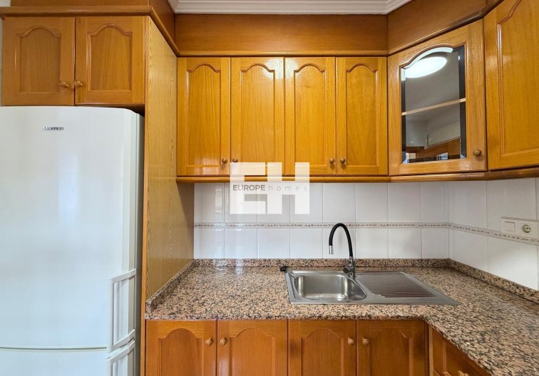 Resale - Apartment - Torrevieja - Playa de los Locos