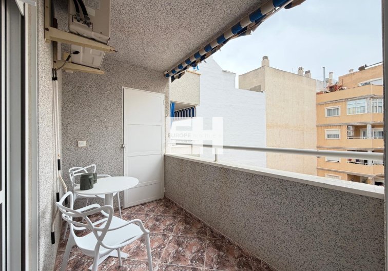 Resale - Apartment - Torrevieja - Playa de los Locos