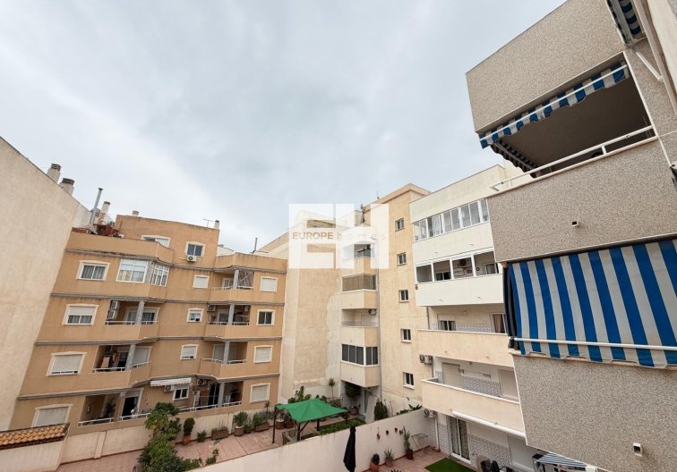 Resale - Apartment - Torrevieja - Playa de los Locos