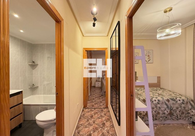 Resale - Apartment - Torrevieja - Playa de los Locos