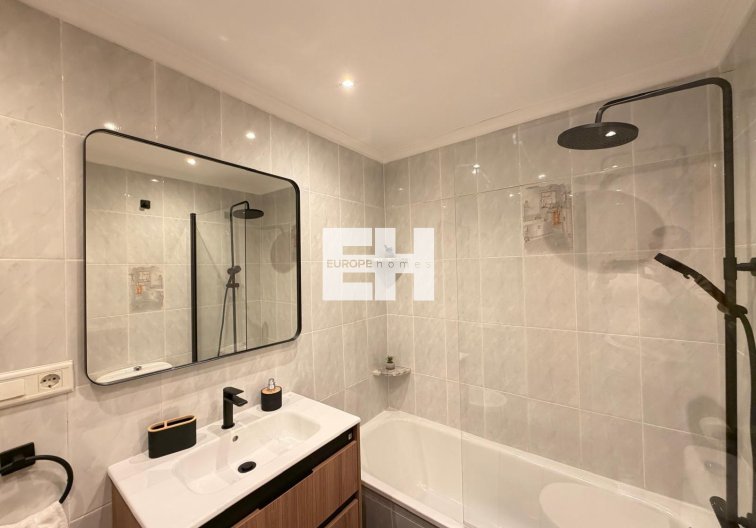 Resale - Apartment - Torrevieja - Playa de los Locos