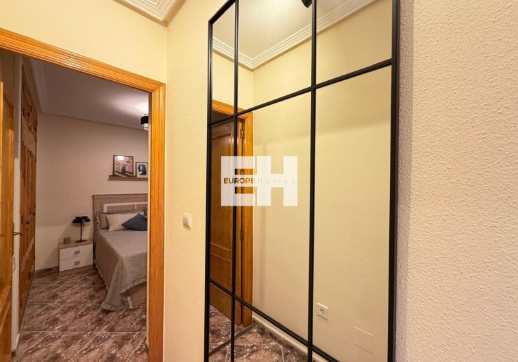 Resale - Apartment - Torrevieja - Playa de los Locos