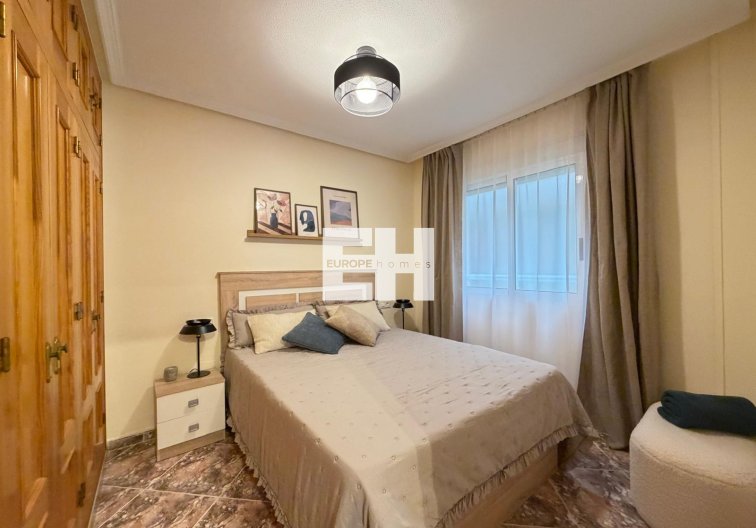 Resale - Apartment - Torrevieja - Playa de los Locos
