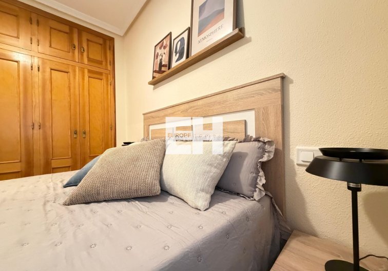 Resale - Apartment - Torrevieja - Playa de los Locos