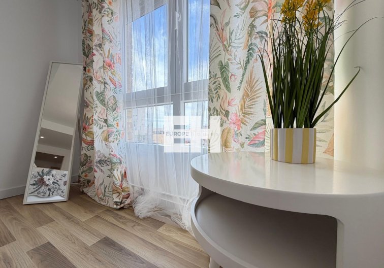 Wiederverkauf - Wohnung - Torrevieja - Centro